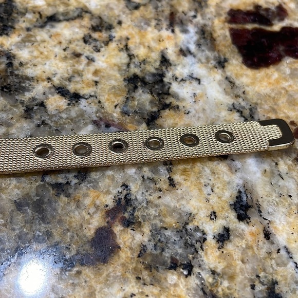 Mom Gold Mesh Adjustable Bracelet - Picture 6 of 8